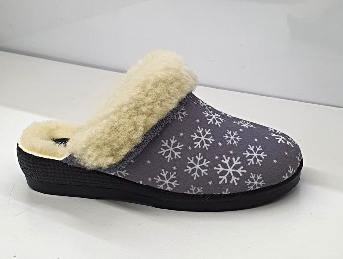 Dámske zateplené papuče s plnou špicou sivé, potlač snehové vločky